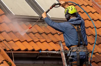 Démoussage et hydrofuge de toiture à Couffoulens